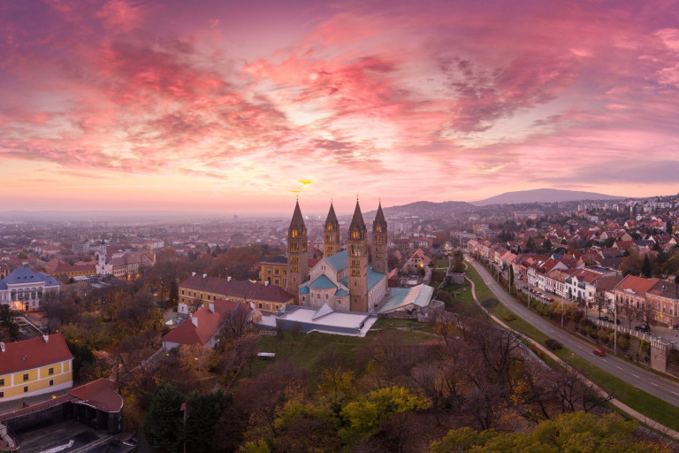 Új, szezonális napijegyeket vezet be a MÁV Baranyában